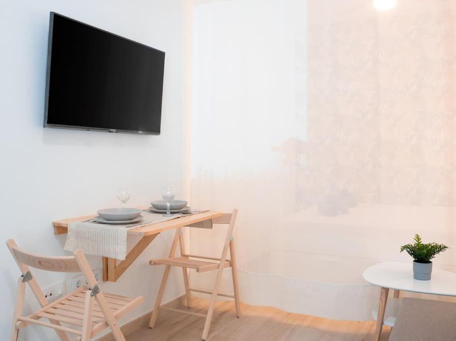 Acogedor Estudio En Triana Con Jacuzzi Y Wifi Sevilha Exterior foto