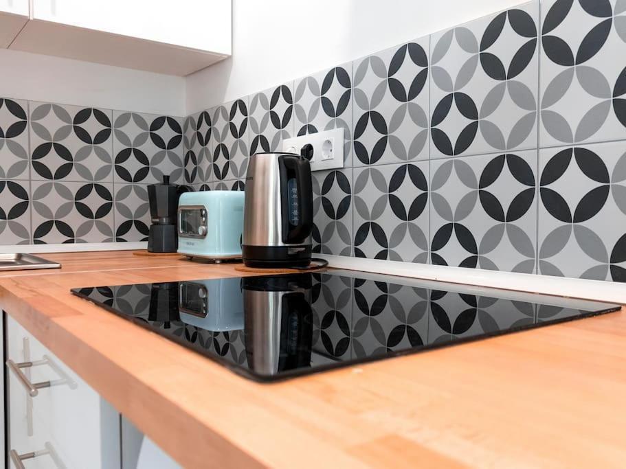 Acogedor Estudio En Triana Con Jacuzzi Y Wifi Sevilha Exterior foto