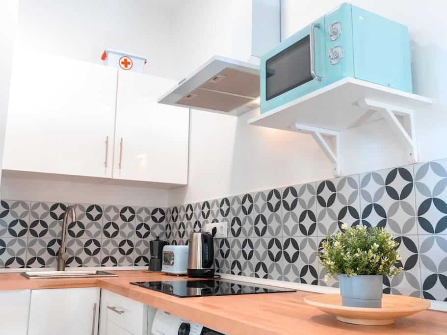Acogedor Estudio En Triana Con Jacuzzi Y Wifi Sevilha Exterior foto