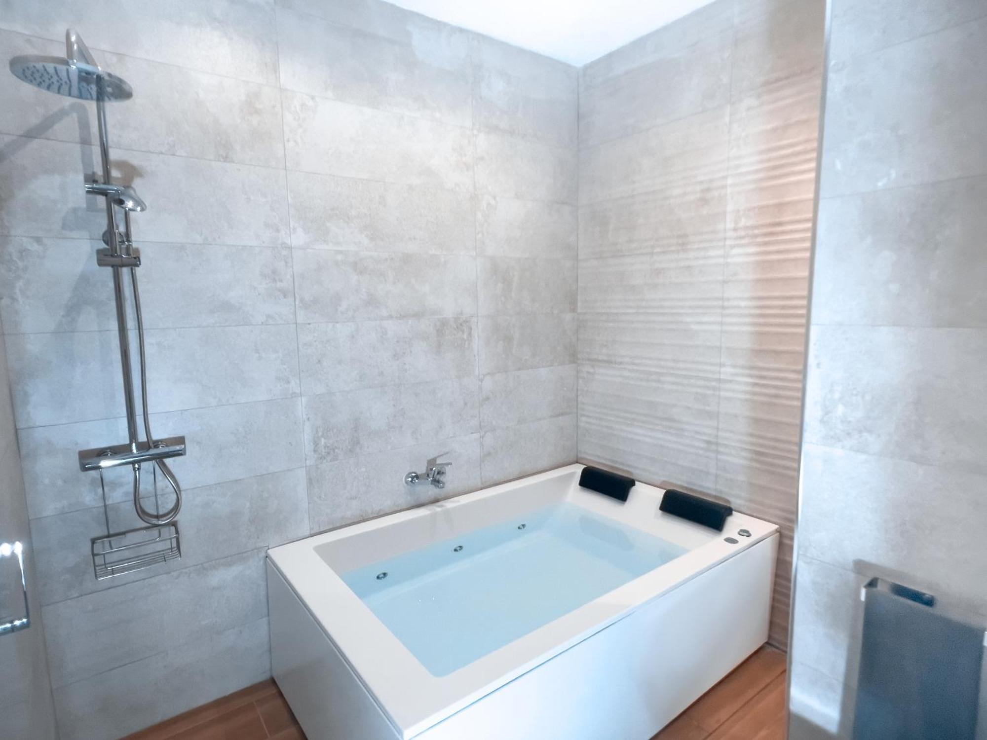 Acogedor Estudio En Triana Con Jacuzzi Y Wifi Sevilha Exterior foto